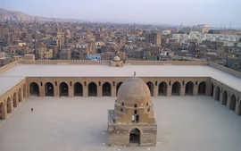 Explora Egipto, Al Ula y Riad:tradición y futuro