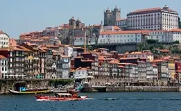 Descubrí el casco histórico de Oporto, una ciudad antigua y vibrante