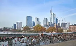 Descubre la mezcla de modernidad y tradición en Frankfurt