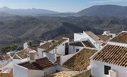 Maravíllese con el paso de Despenaperros, que lo lleva a la mágica Andalucía.