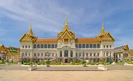 Exploración del majestuoso Gran Palacio Real