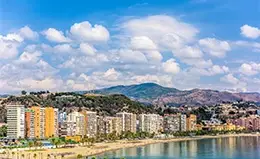 Un paseo por el centro vibrante de Málaga.