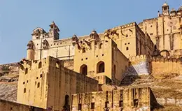 Excursión en jeep al impresionante Fuerte Amber.