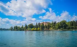 Visita la isla de Mainau y su jardín botánico.