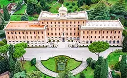 Admira las obras maestras en los Museos Vaticanos y la Capilla Sixtina