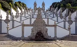 Disfruta de la vista desde el Santuario del Bom Jesús.