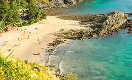 Tiempo libre para disfrutar de las playas de Phuket.