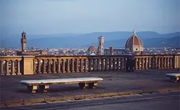 "Disfruta de vistas panorámicas de Florencia desde el Piazzale Michelangelo