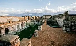 Explora la historia de las ruinas de Pompeya.
