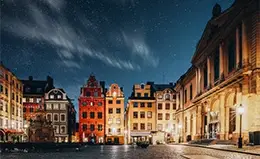 El Museo Nobel y el Palacio Real.