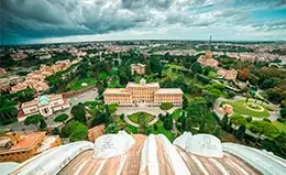 Explora la majestuosidad de los Museos Vaticanos
