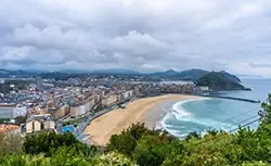 Relájate en la playa de la Concha.